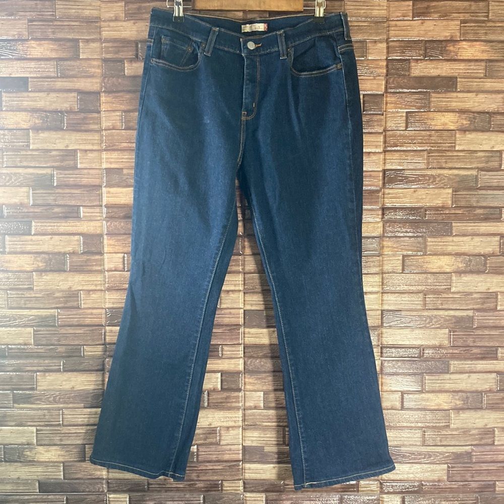 Womens Dark Wash Levi’s 515 Bootcut Size 12x28
